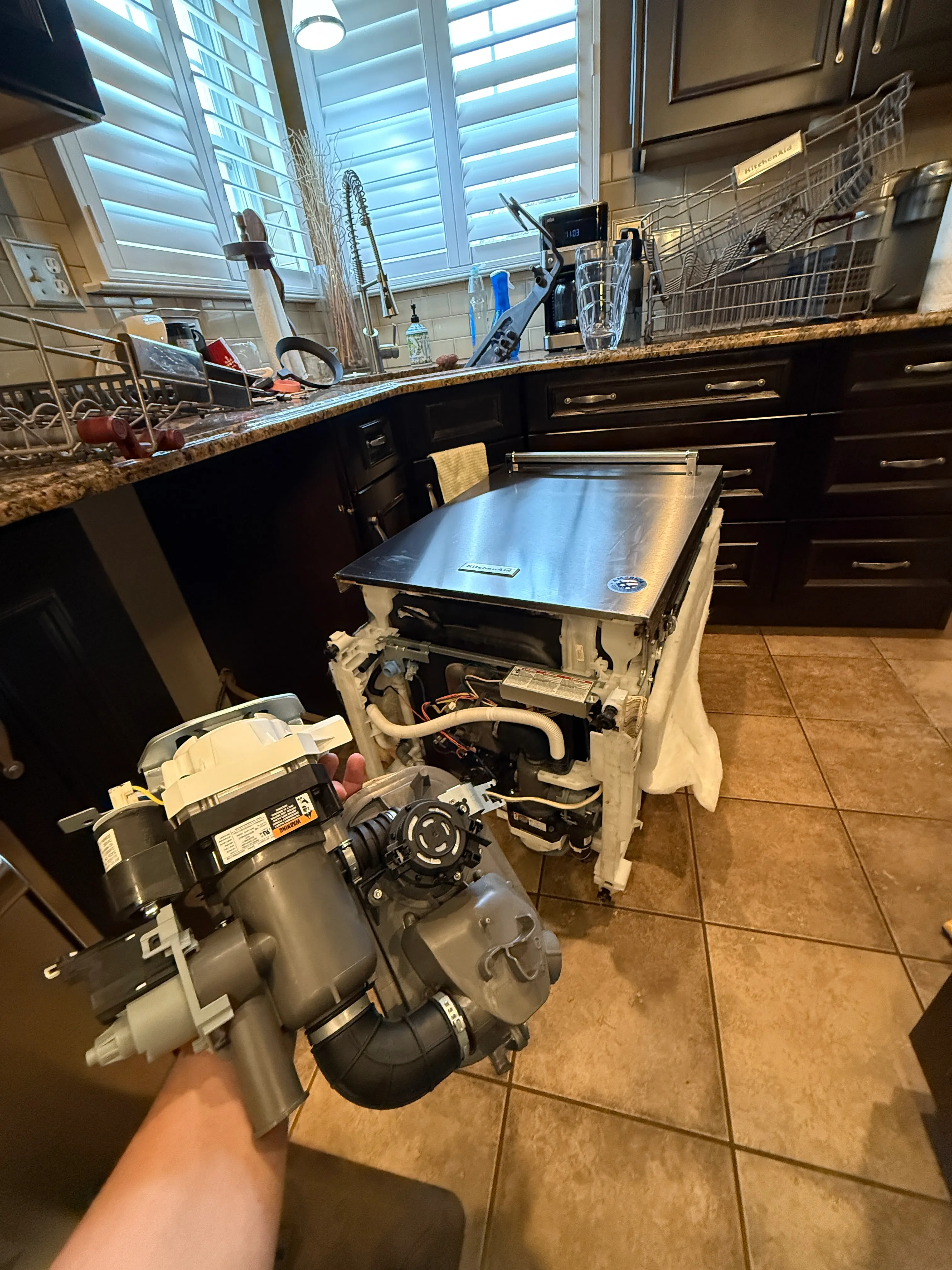 Frigidaire Dishwasher - Sump assembly replacement